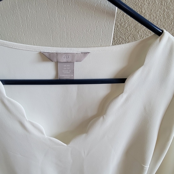 H&M blouse - Picture 2 of 4